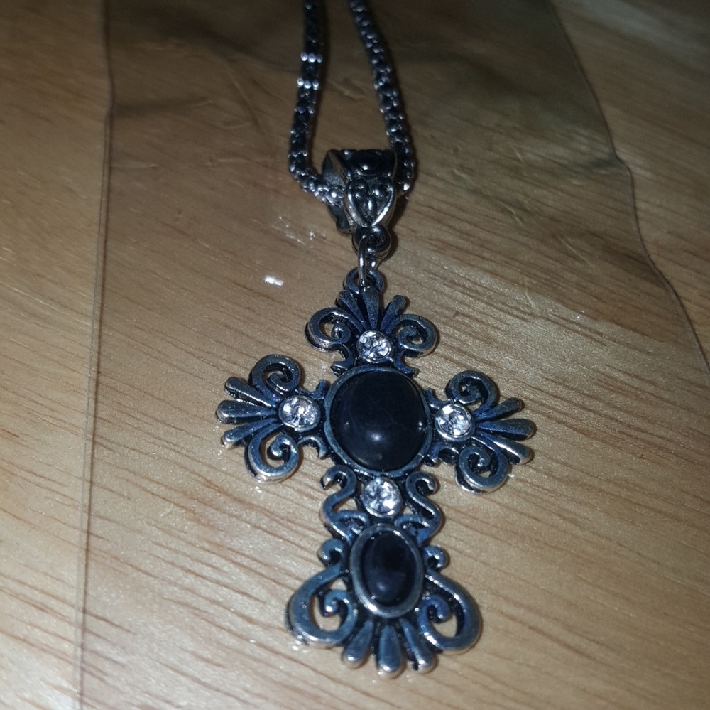 NWT cross necklace